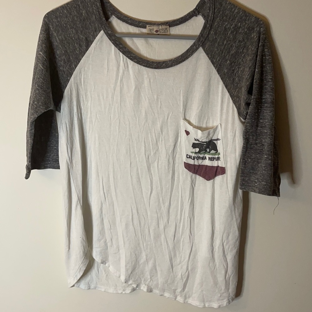 Quarter sleeve shirt
